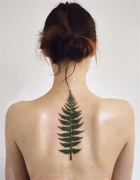 idee tatouage colonne vertebrale|Tatouage sur la colonne vertébrale : tout ce que vous。